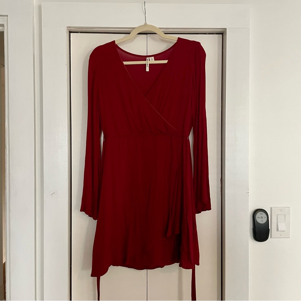 Miami Elegant Red Wrap Dress Size Large